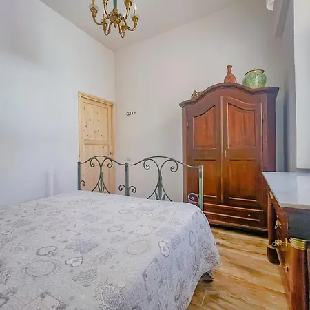 Apartamento Centralissima Con 7 Posti Letto Nettuno